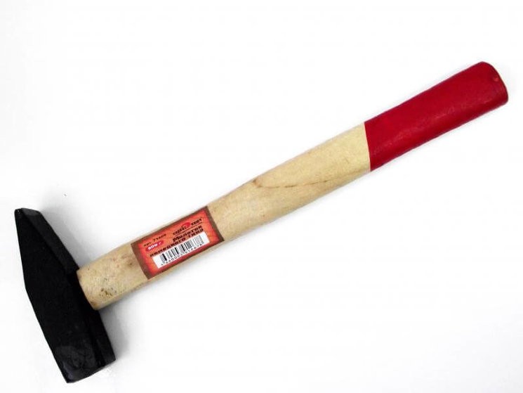 Молоток 800г дерев.ручка