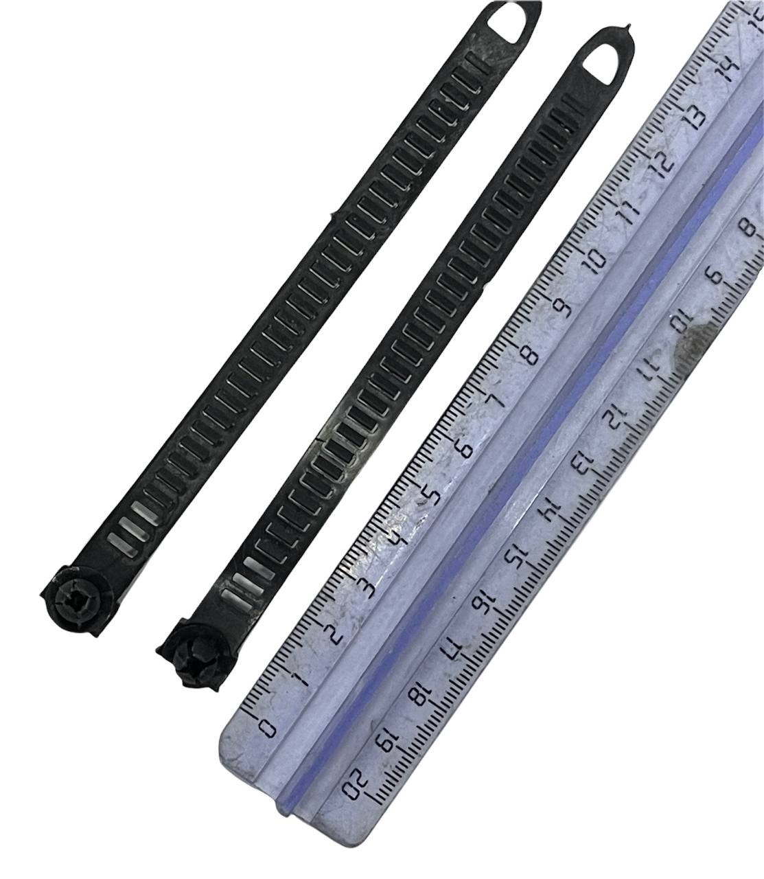 Хомут пластик ленточный черный с клипсой