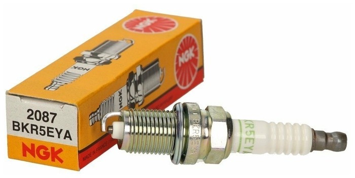 Свечи NGK (4775)