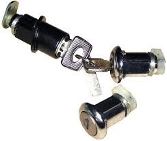 Замок задний 2111-2112 в сборе с личинками и ключами Калисма