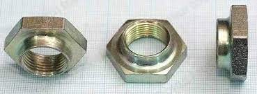 Гайка КПП 2108(узкая) наруж.на 32