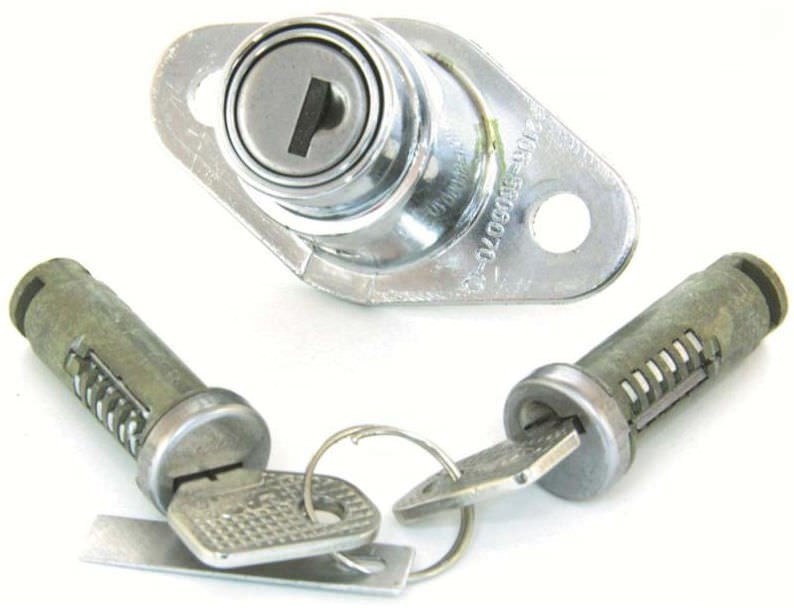 Замок задний 2103-2106 в сборе с личинками и ключами ДААЗ