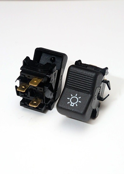 Кнопка свет 2104-07, 2 полож 3 контакта