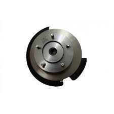 Кулак поворотный 2121 левый в сборе  (ступица 24 шлица диск пыльник подшипники)