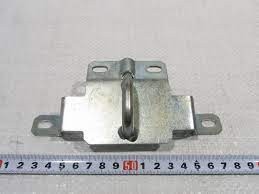 Ответная часть защелки багажника 21213