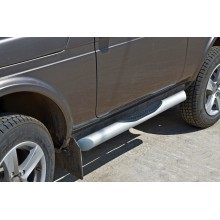 Подножки Нива  труба люкс черные скос