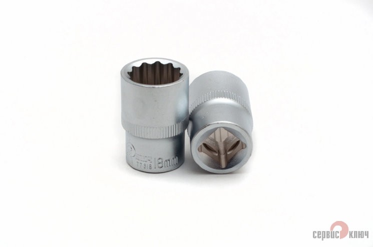 Головка  (12 граней) 18мм AVS