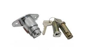 Замок задний 2103-2106 в сборе с личинками и ключами ГрандРиАл